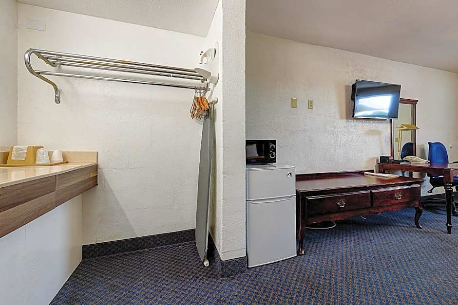 Guest Inn Rogers