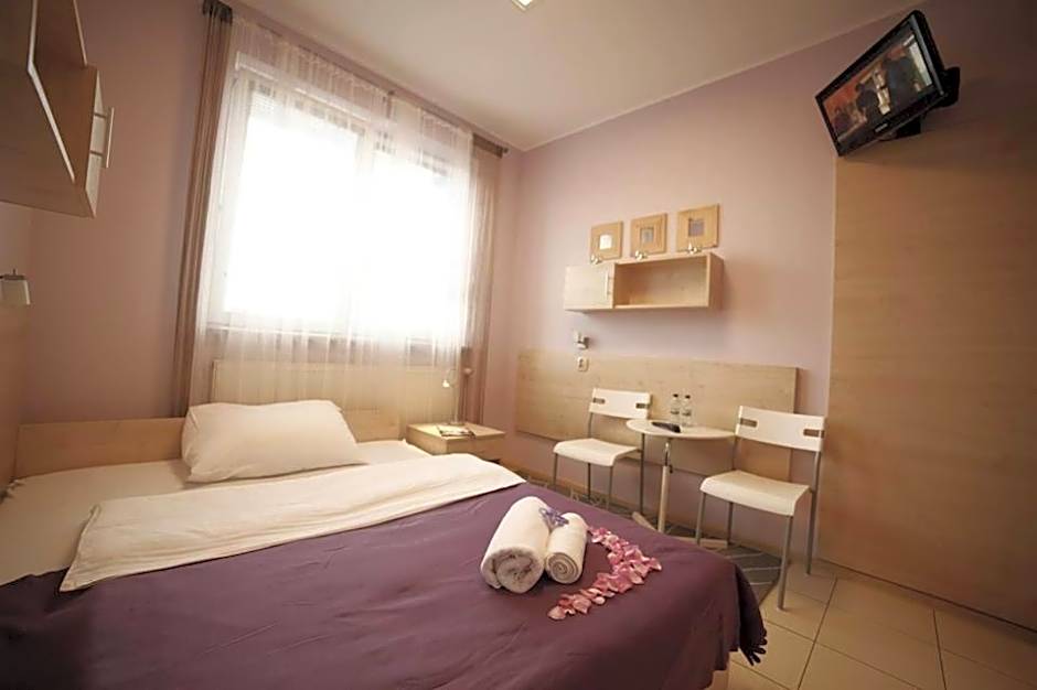 Standard Delegacyjny Bed & Breakfast