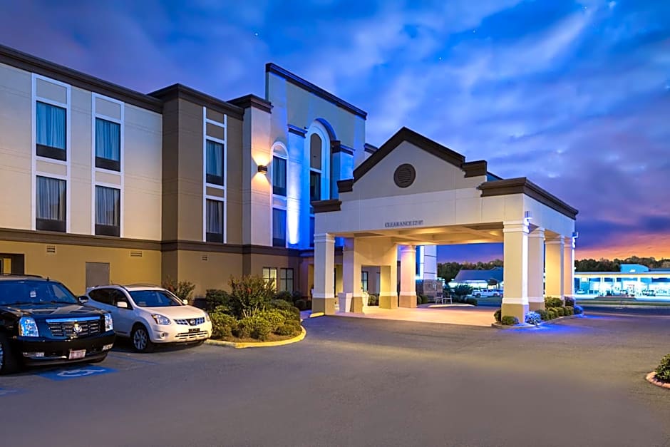 Holiday Inn Express Hotel & Suites Grenada By IHG