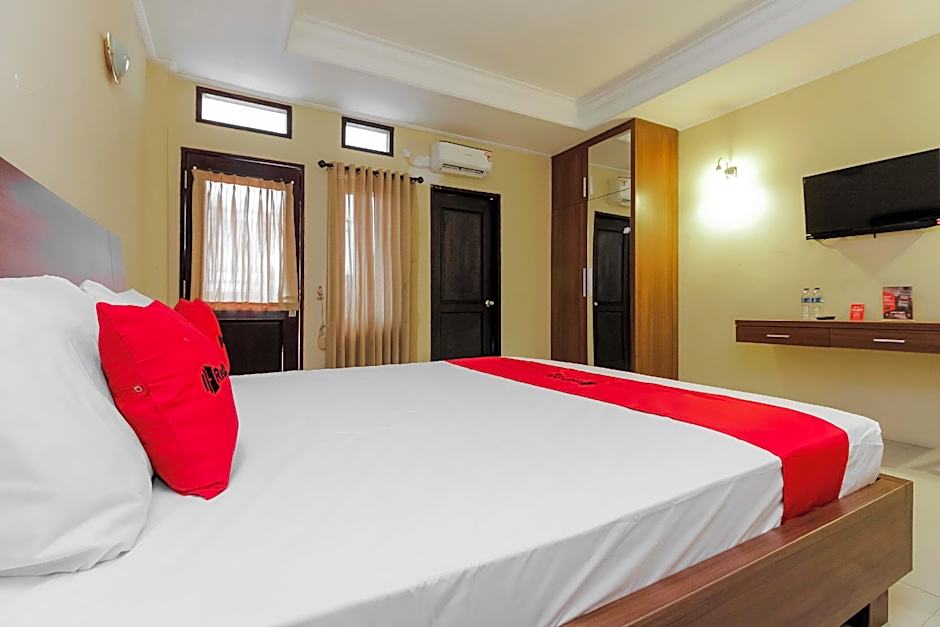 RedDoorz near Taman Samarendah Samarinda