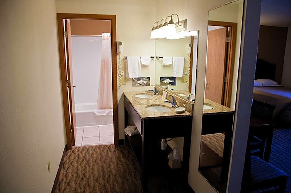 Americas Best Value Inn and Suites Atlantic