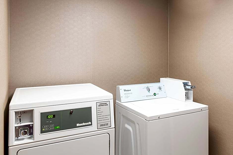 Courtyard by Marriott Bloomington