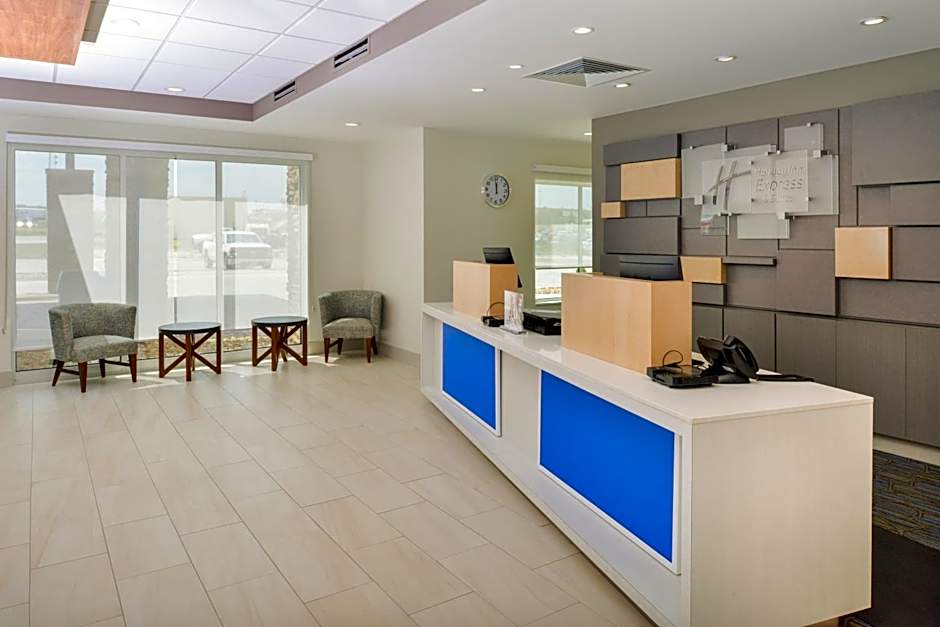 Holiday Inn Express & Suites - Chadron By IHG