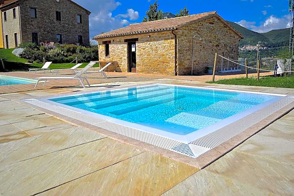 Amico Country House