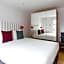 196 Bishopsgate Apartments by DMONTRIO