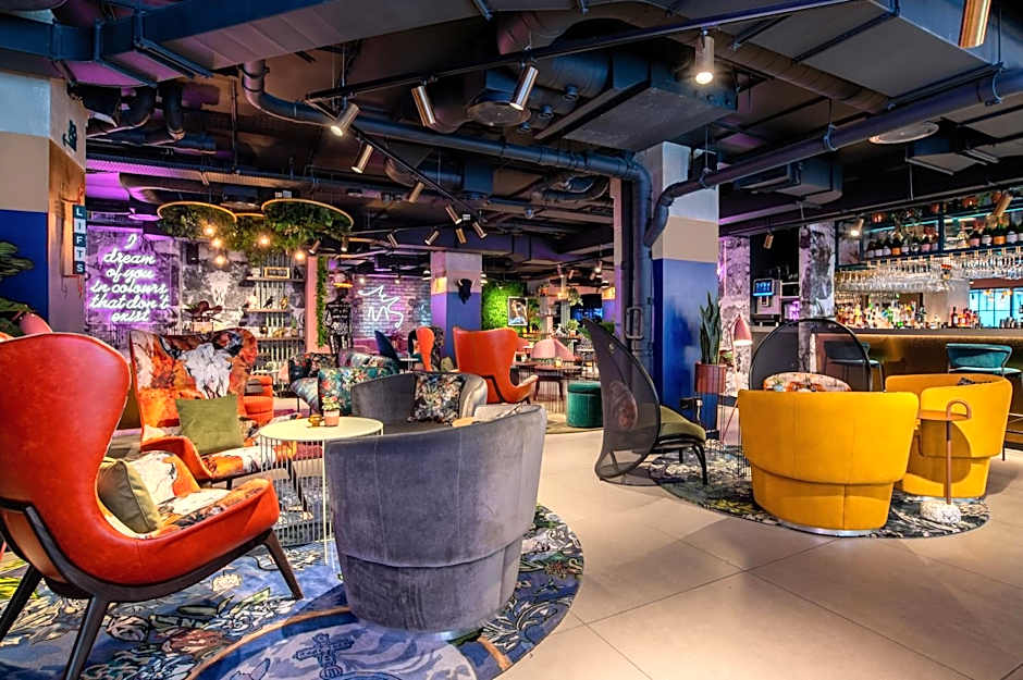 YOTEL Manchester Deansgate