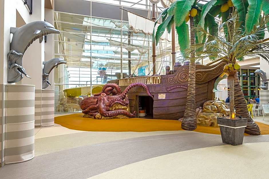 Explorers Hotel At Disneyland Paris