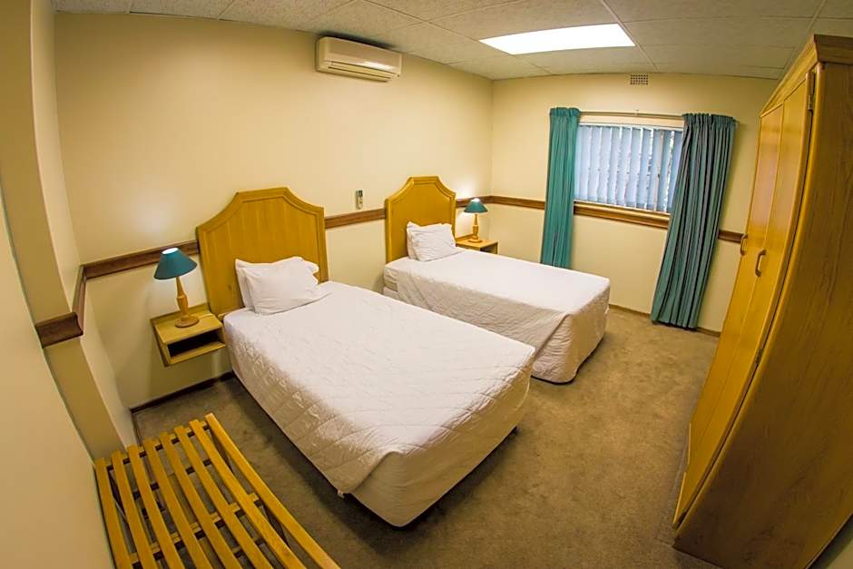 Horseshoe Inn and Conference Center