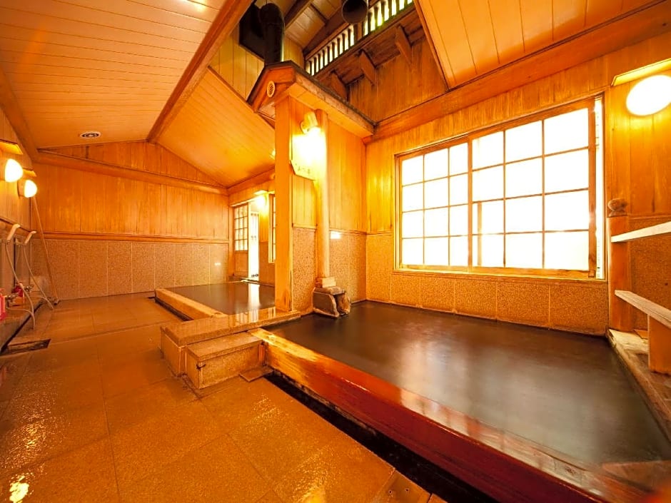 Yufuin Kutsurogi No Yado Nanakawa