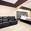 Sapphire Inn & Suites