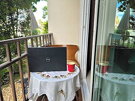 Deluxe Garden King Bed