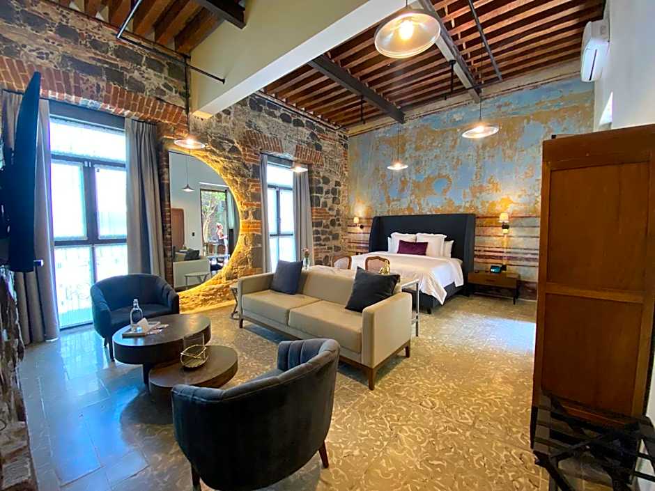 Milo Collection Hotel