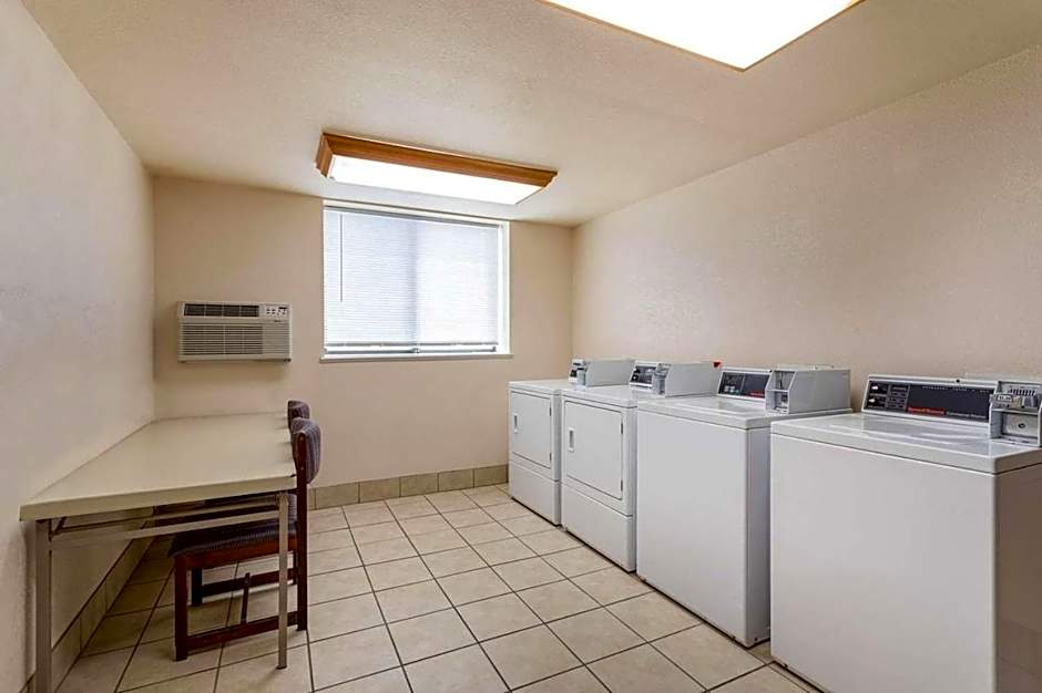 Super 8 by Wyndham Cheyenne WY