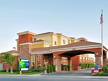 Holiday Inn Express- West Sacramento, an IHG Hotel