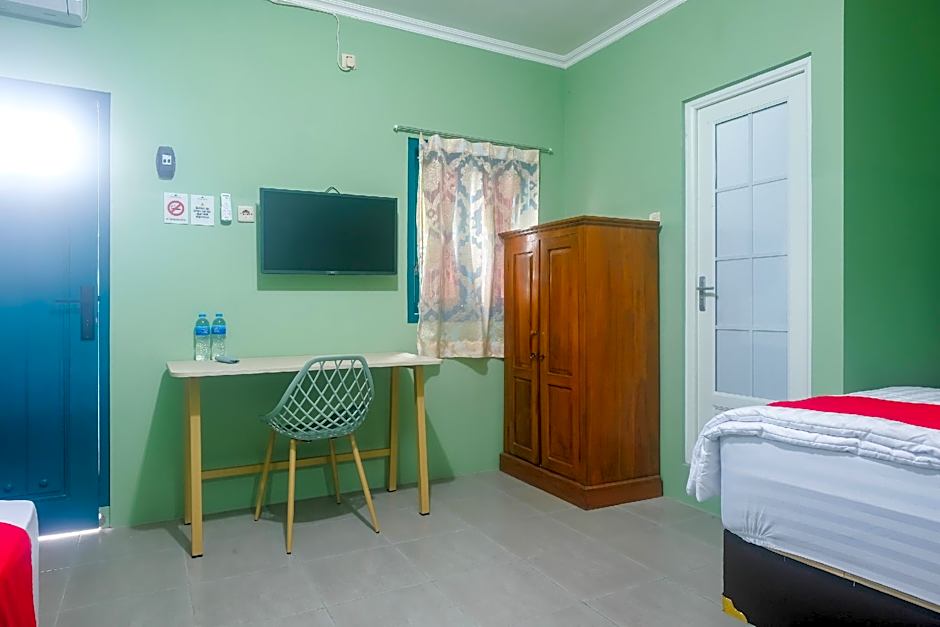 RedDoorz Syariah @ Omahe Qoema 3 Yogyakarta