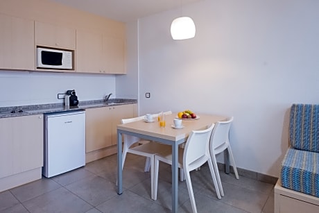 APARTMENT STANDARD UP TO 4 PEOPLE