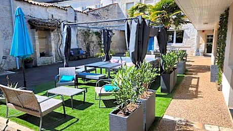 Cit'Hotel Le Cheval Blanc, Cognac Centre