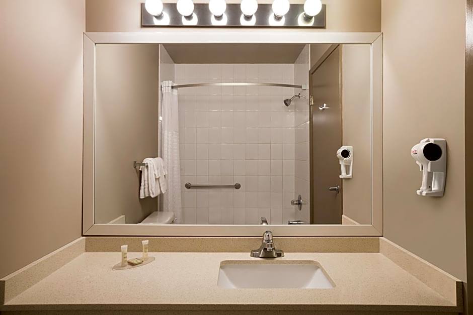 Spark by Hilton Woodstock