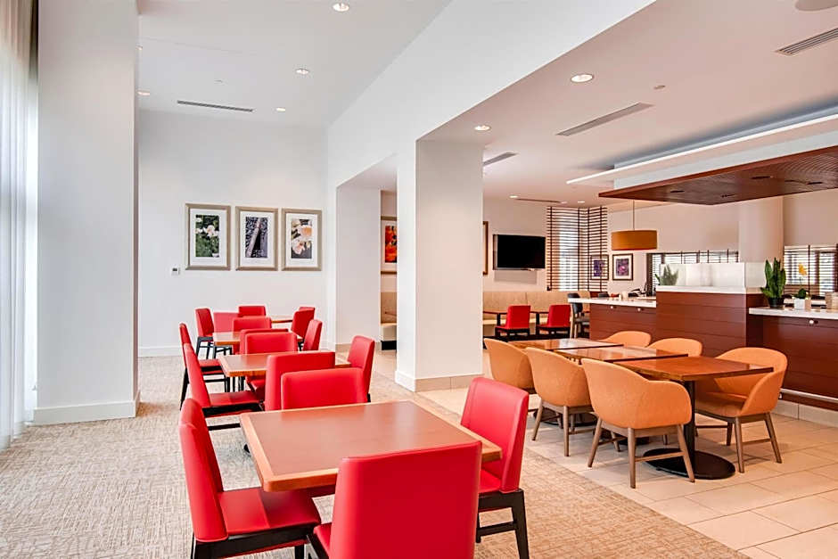 Hilton Garden Inn Alexandria Old Town National Harbor