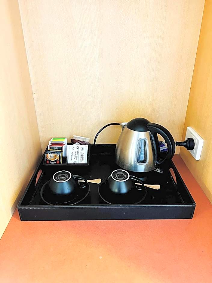 The Waverley International Hotel