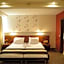 Hotel Forum - Free Parking for cars