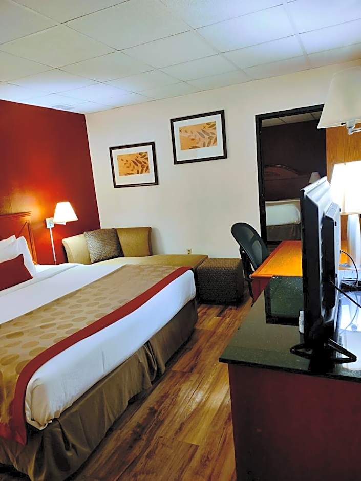 Ramada by Wyndham Albert Lea