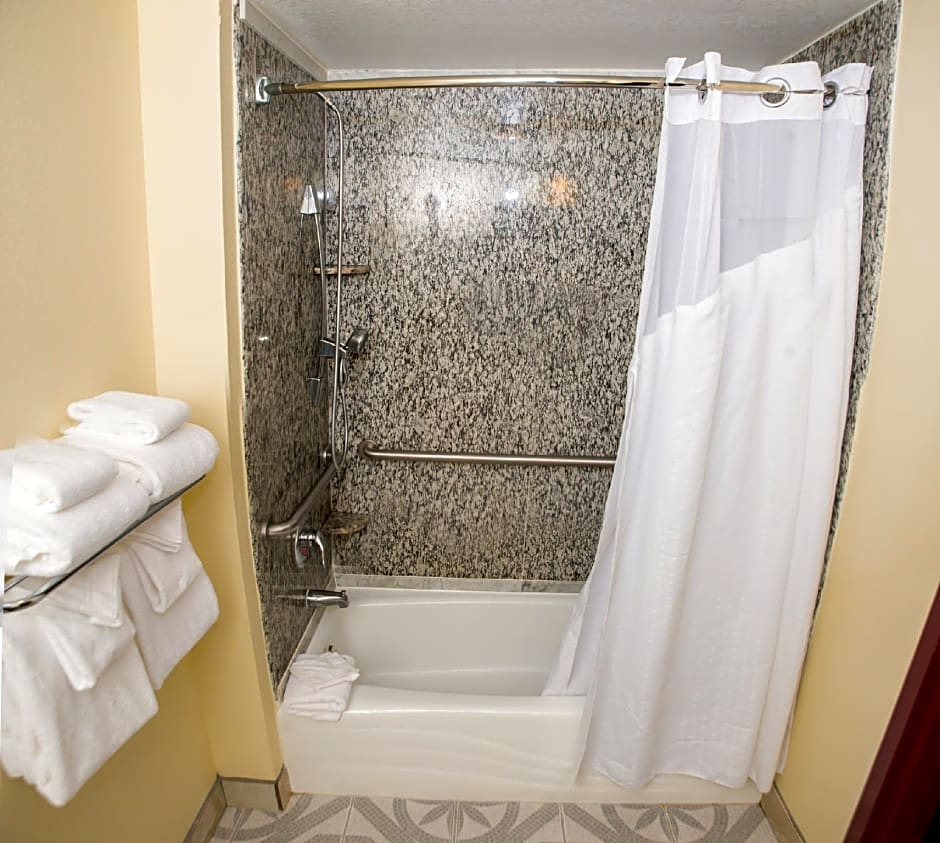 Holiday Inn Express Hotel & Suites Cocoa, an IHG Hotel