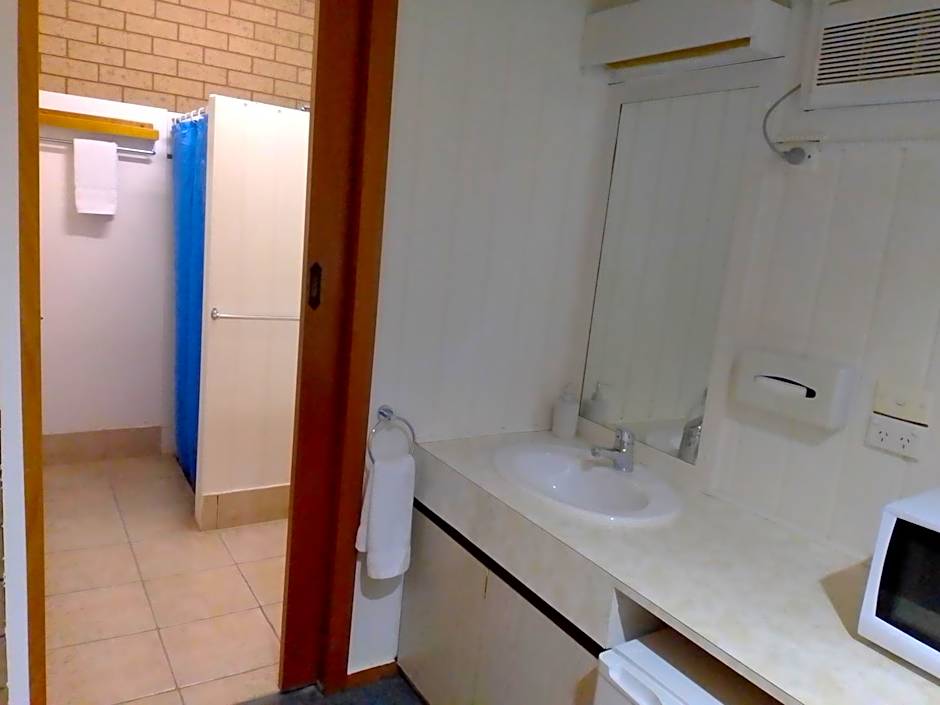 Country Home Motor Inn