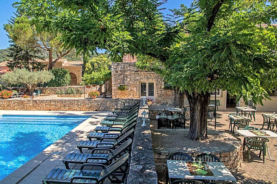 Logis Hôtel Restaurant L'Escarbille