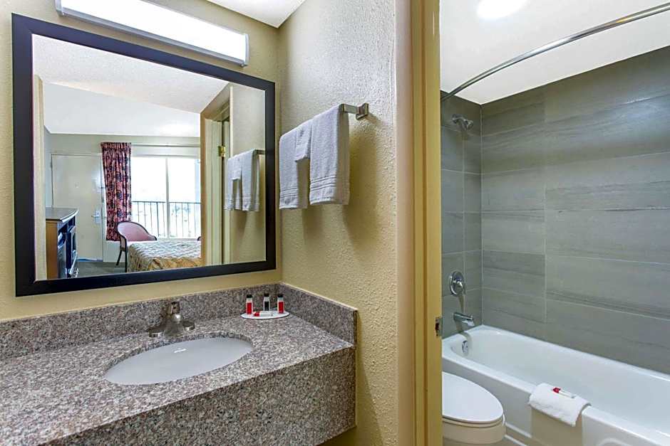 Days Inn by Wyndham Lexington