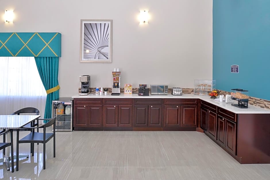Regency Inn & Suites- NW Houston