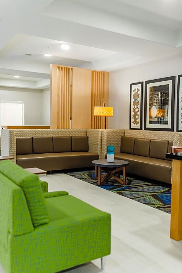 Holiday Inn Express Hotel & Suites Greenville By IHG