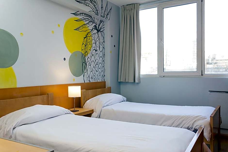 Circus Hostel