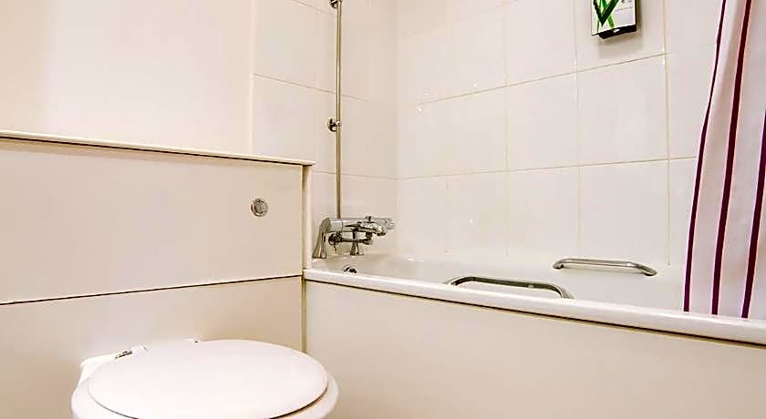 OYO Lakeside Haydock Hotel St Helens