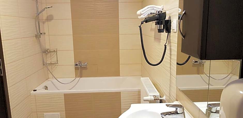 Central Panzió Gyula