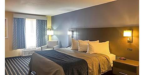 1 Queen Bed | Non-Smoking, Micfridge