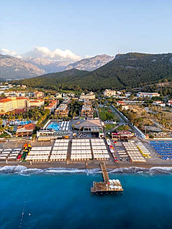 Sailor's Beach Club