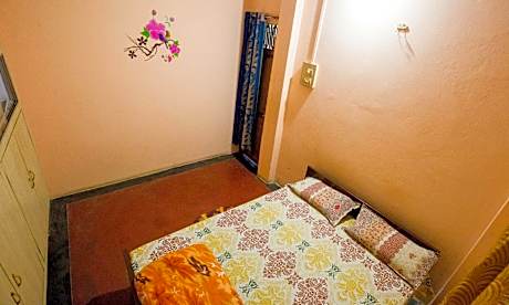 Standard Double Room with Shared Bathroom