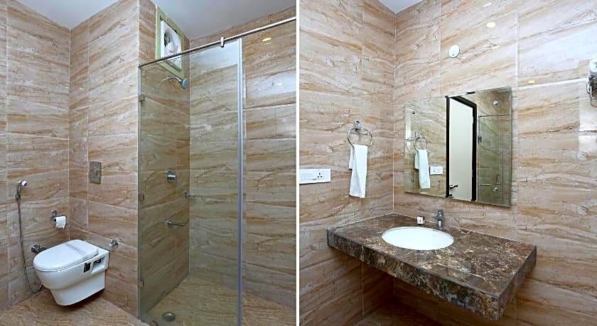 Hotel The Royal Krishna