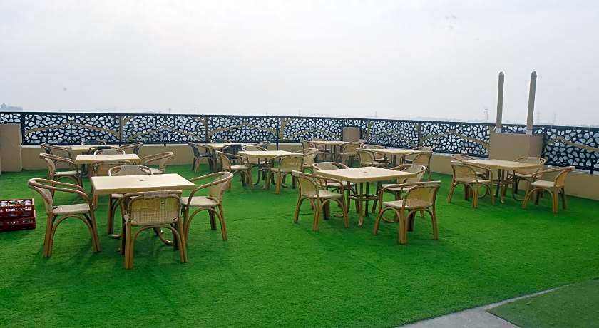 The Rich Hotel & Apartments