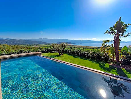Villa Riposu  Jacuzzi  Pool  Beach Access on Foot