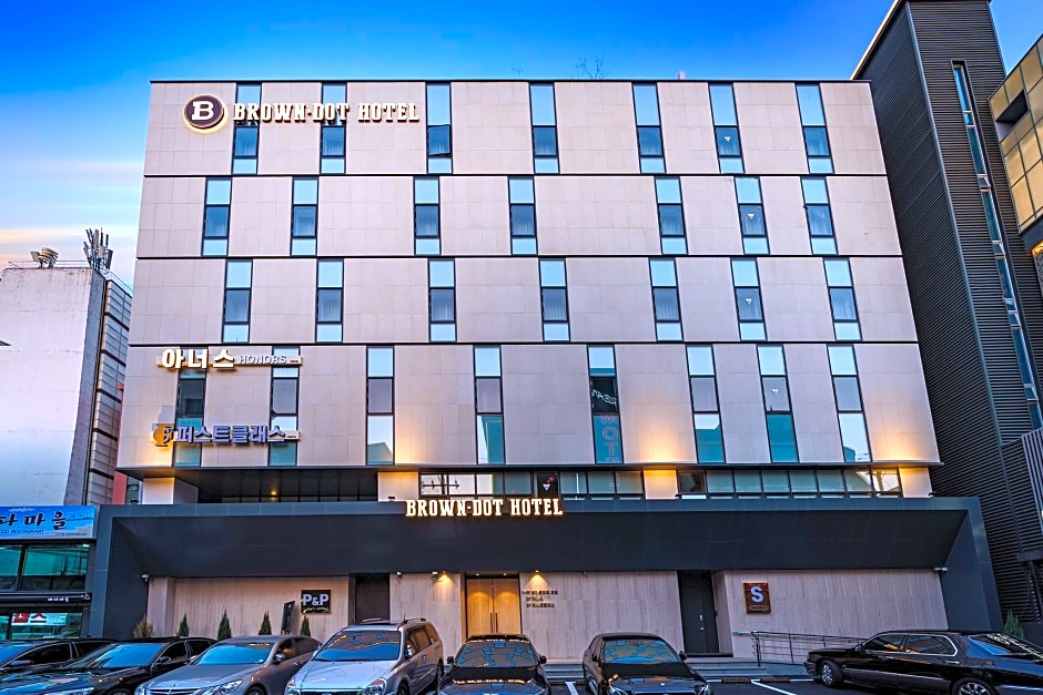 Daegu Suseong Brown Dot