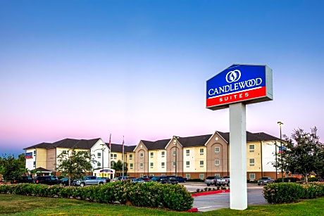 Candlewood Suites Lake Jackson, an IHG Hotel