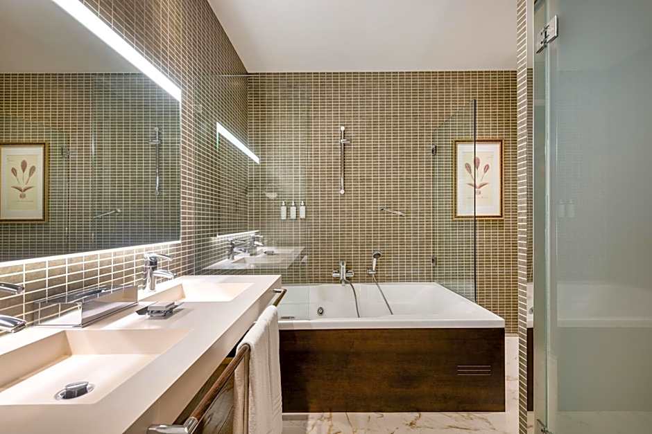 AC Hotel Palacio del Retiro Autograph Collection