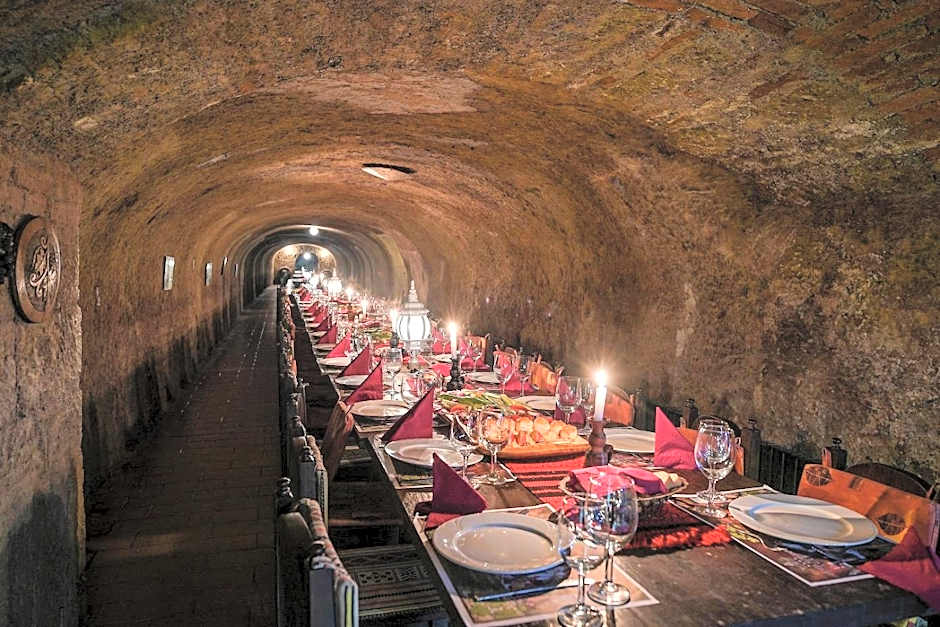 Hotel Korona Wellness, Rendezvény és Borszálloda