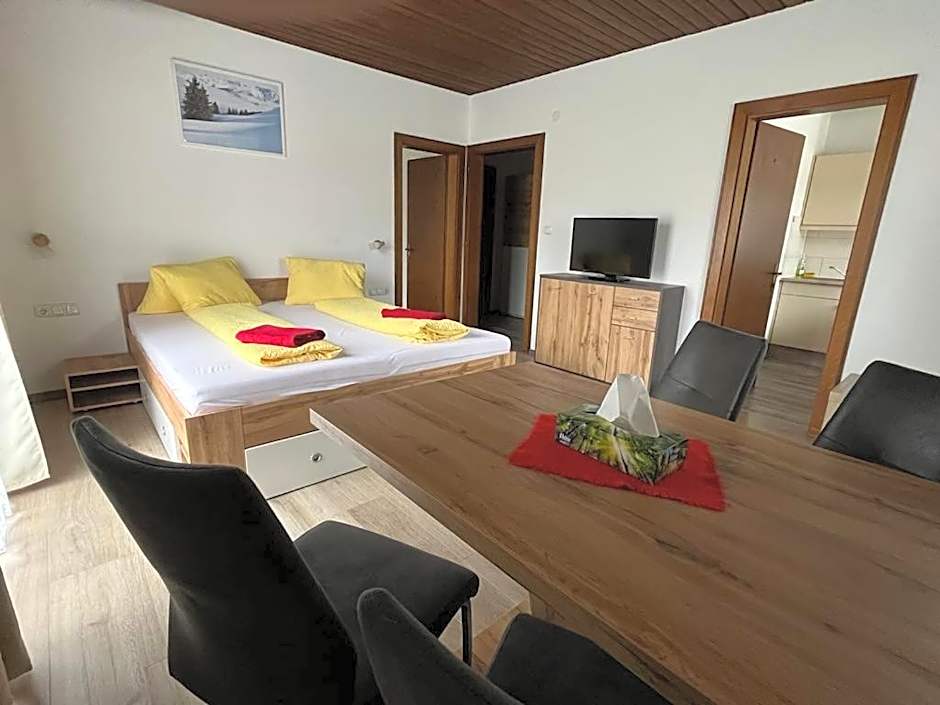 Pension Steiner, 6143 Matrei am Brenner!!Check-in between 15 - 21 o'clock!! No breakfast