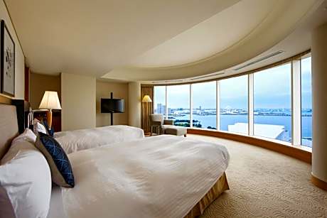 Grand Corner Suite Bay View, Smoking (1 Pax)