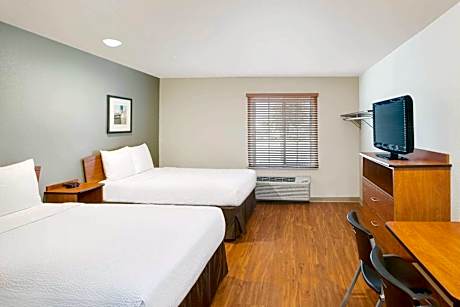 Double Room with Two Double Beds - Accessible/Non-Smoking