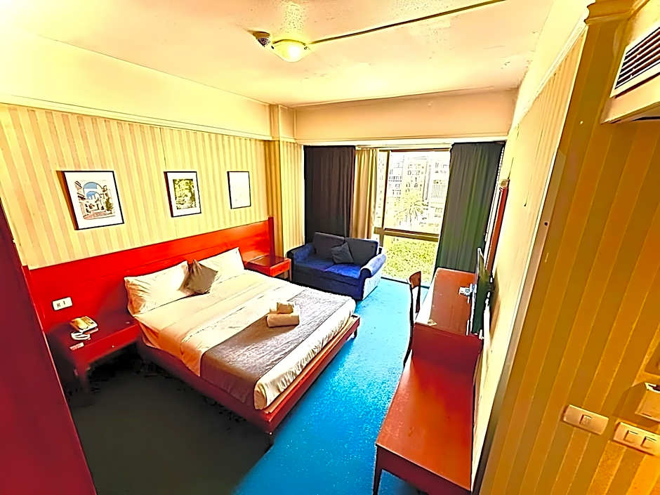 Ceasars Park Hotel