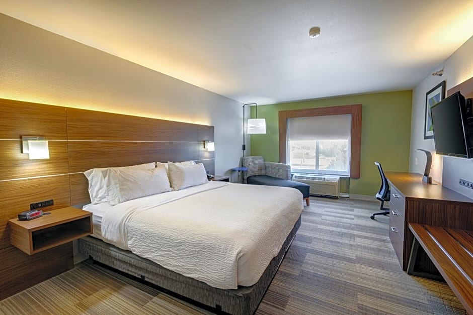 Holiday Inn Express Hotel & Suites Shelbyville By IHG